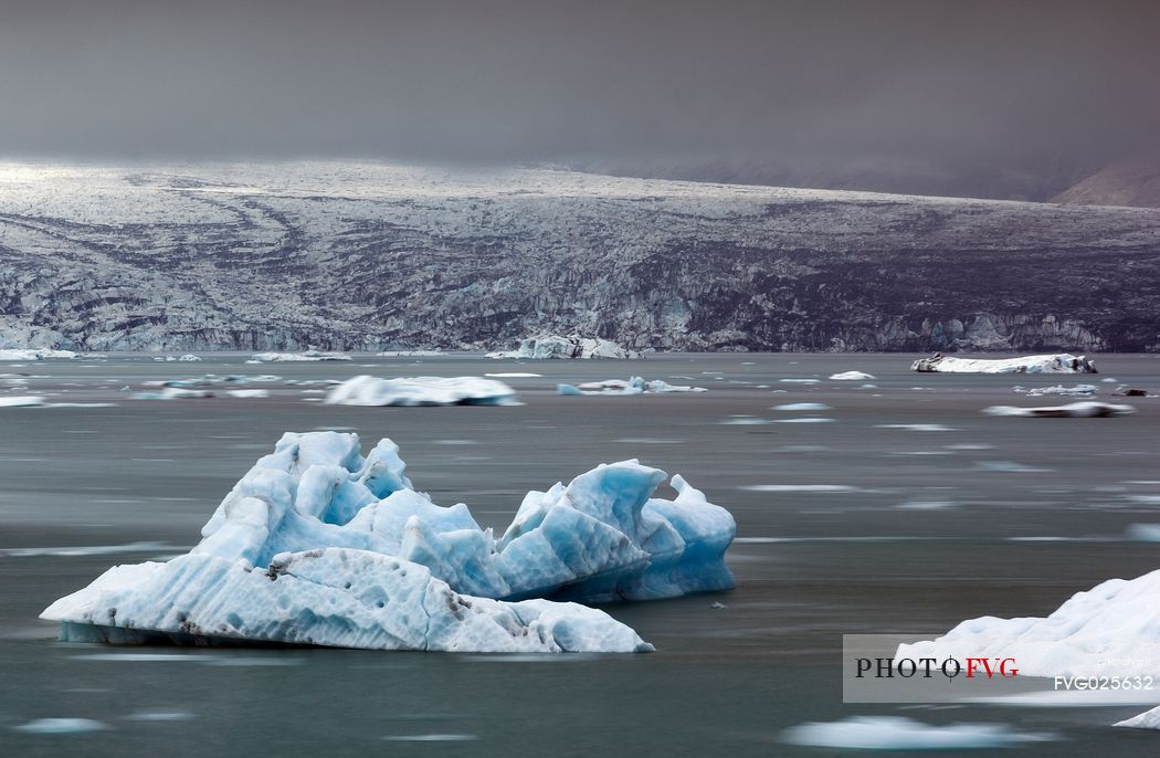 Blue iceberg on Jokulsarlon lagoon lake, Vatnajokull National Park, Iceland