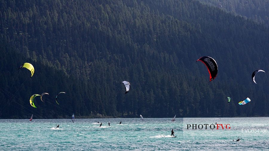 Windsurf and Kitesurfing in the Saint Moritz lake, Saint Moritz, Engadine, Canton of Grisons, Switzerland, Europe
