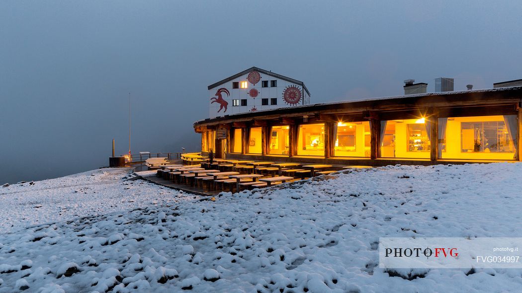 Diavolezza mountain hut at twilight, Bernina mountain group, Pontresina, Canton of Grisons, Switzerland, Europe