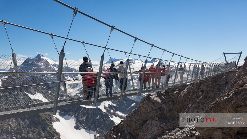 Tourists in the Titlis Cliff Walk, the Europes highest suspension bridge, Engelberg, Canton of Obwalden, Switzerland, Europe