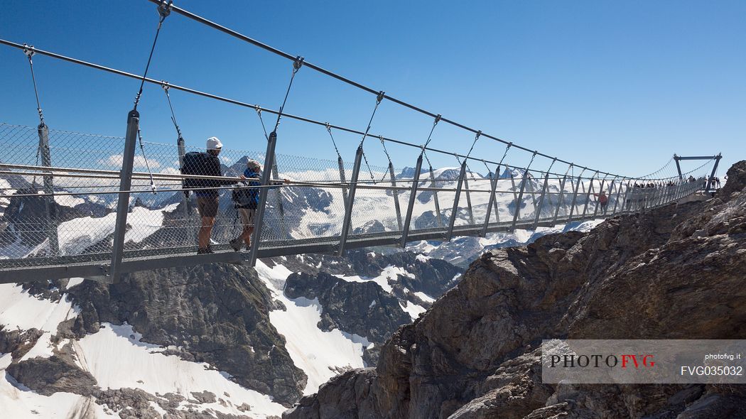 Tourists in the Titlis Cliff Walk, the Europes highest suspension bridge, Engelberg, Canton of Obwalden, Switzerland, Europe