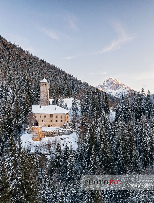 Monguelfo or Welsberg Castle in Casies valley, in the background the Picco di Vallandro mount, Pusteria Valley, South Tyrol, Italy, Europe