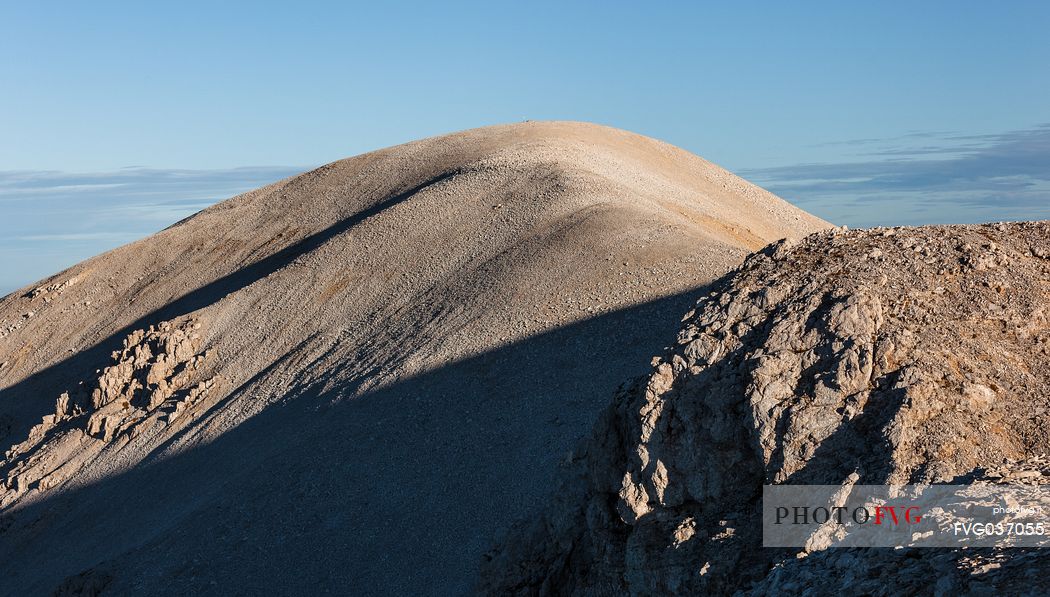 Mount Acquaviva in the amphitheater of the Murelle, Majella national park, Abruzzo, Italy, Europe