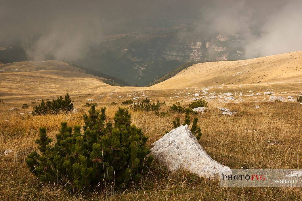 Blockhaus peak in the Murelle amphitheater, Majella national park, Abruzzo, Italy, Europe