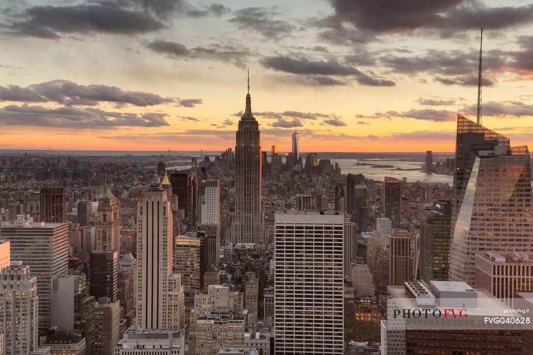 Cityscape with the Empire State Building, view from the Top of the Rock observation deck at Rockfeller Center, Manhattan, New York City, USA