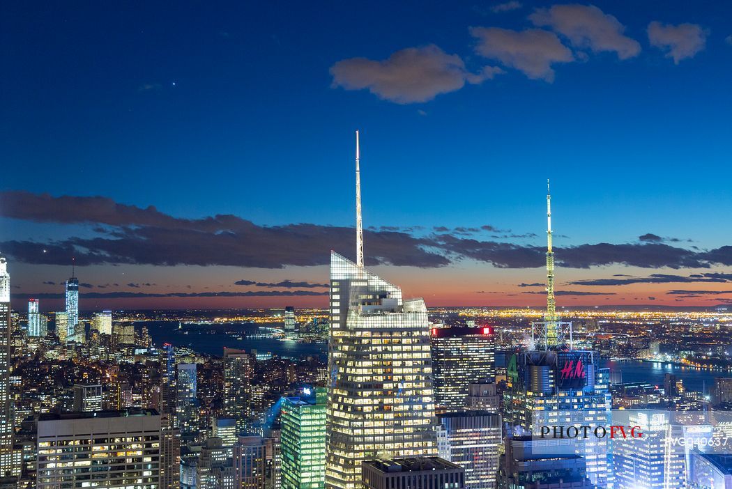 Cityscape of Manhattan at twilight, view from the Top of the Rock observation deck at Rockfeller Center, Manhattan, New York City, USA