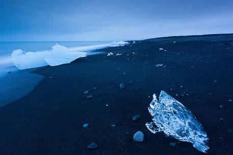 Ice creations in the Jkulsrln beach