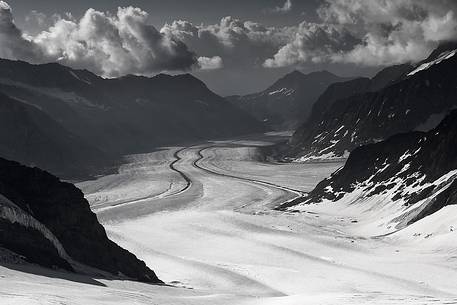 Aletsch glacier, the largest in Europe, from Jungfraujoch, the highest railway station in the Alps, Bernese Oberland, Switzerland, Europe Aletsch glacier, the largest in Europe, from Jungfraujoch, the highest railway station in the Alps, Bernese Oberland, Switzerland, Europe