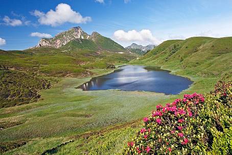 Monte Cuestalta, view from Zollnersee Lake