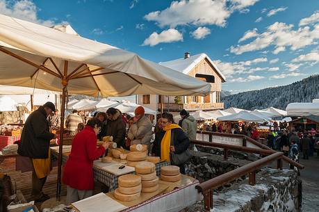 Christmas market in Sauris di Sopra