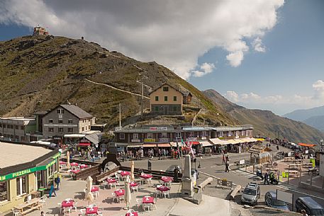 Tourists at Stelvio pass, Stelvio national park, Italy