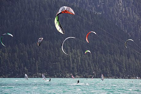 Windsurf and Kitesurfing in the Saint Moritz lake, Saint Moritz, Engadine, Canton of Grisons, Switzerland, Europe