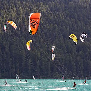 Windsurf and Kitesurfing in the Saint Moritz lake, Saint Moritz, Engadine, Canton of Grisons, Switzerland, Europe