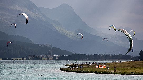 Kitesurfing in the Saint Moritz lake, Saint Moritz, Engadine, Canton of Grisons, Switzerland, Europe Kitesurfing in the Saint Moritz lake, Saint Moritz, Engadine, Canton of Grisons, Switzerland, Europe