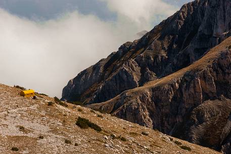 View from above of Carlo Fusco hut and the amphitheater of the Murelle, Majella national park, Abruzzo, Italy, Europe