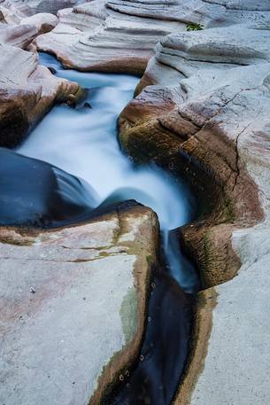 Marmitte dei Giganti or Santa Lucia rapids in the Orta gorge, Majella national park, Abruzzo, Italy, Europe