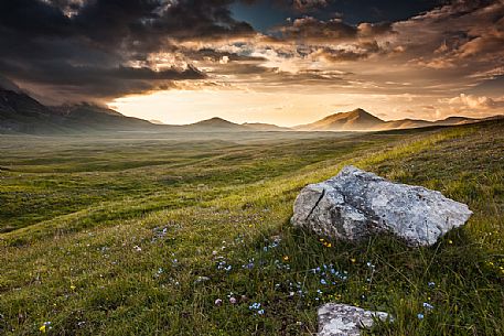 Sunrise in the plateau of Campo Imperatore, Gran Sasso national park, Abruzzo, Italy, Europe