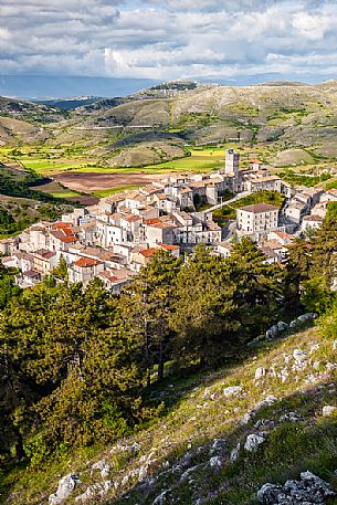 Castel del Monte, Gran Sasso national park, Abruzzo, Italy, Europe Castel del Monte, Gran Sasso national park, Abruzzo, Italy, Europe