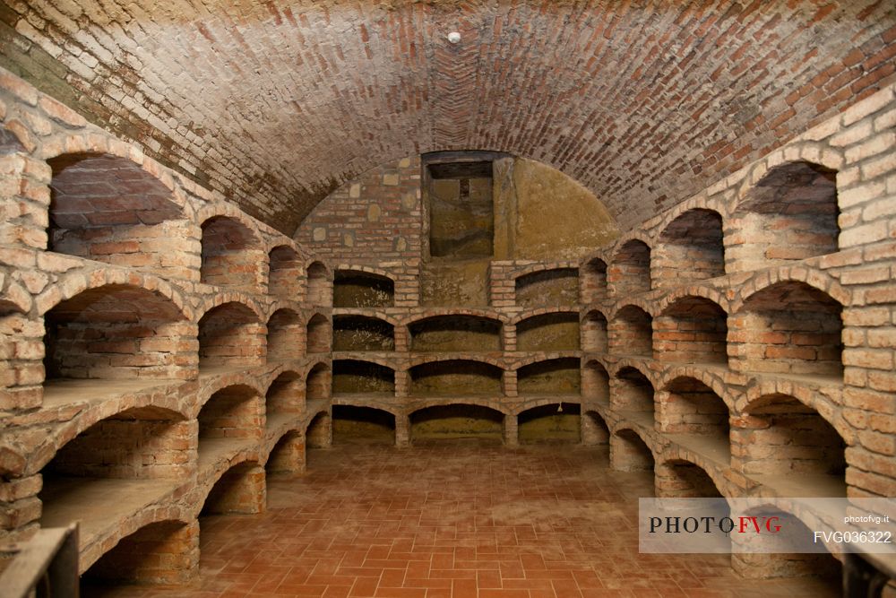 An infernot, the typical cellar in Monferrato.
This is the Palazzo Callori infernot in Vignale Monferrato village, Piedmont, Italy, Europe