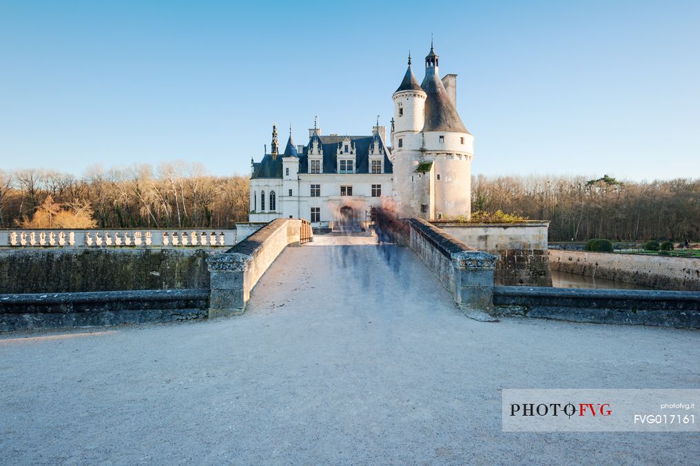 The chateau de Chenonceaux is one of the best-known chteaux of the Loire valley. It is located near the small village of Chenonceaux, and it spans the river Cher with its beautiful gallery built during the French Renaissance.