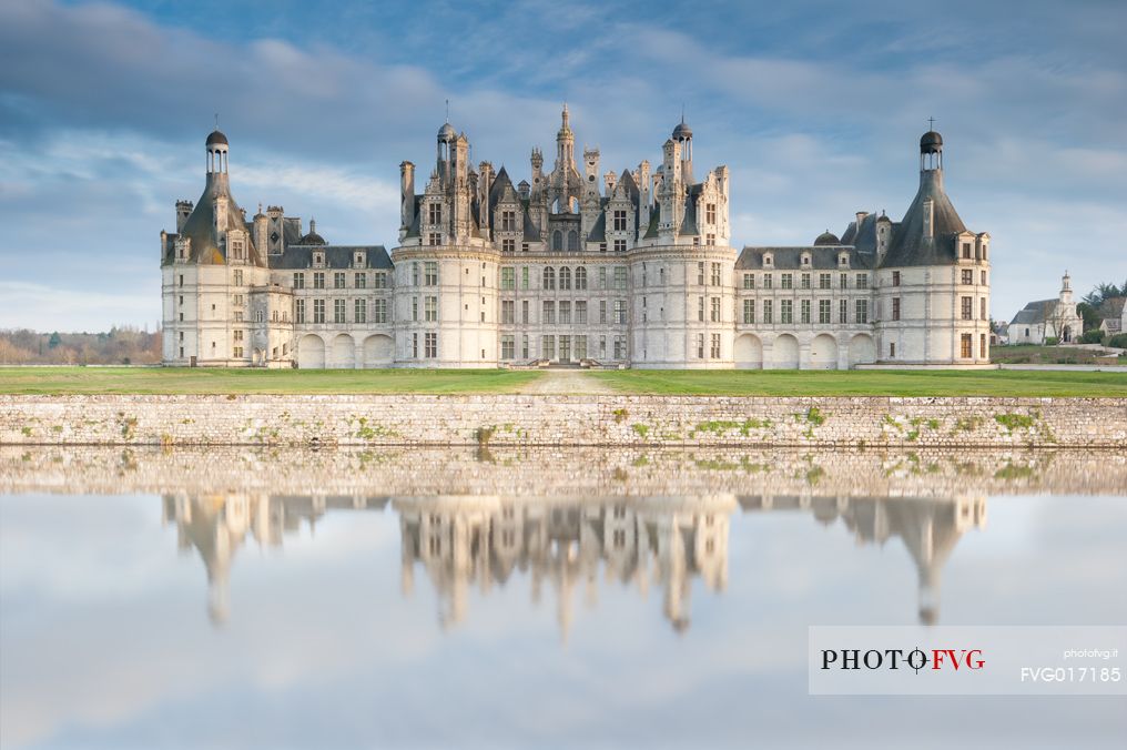 The Chateau de Chambord is the greatest of the castles in the Loire Valley. It is one of the most important castles in the french Renaissance too, as it is supposed to have been designed by Leonardo da Vinci. It is famous its double helical ramp. It is surrounded by a great natural area too. 