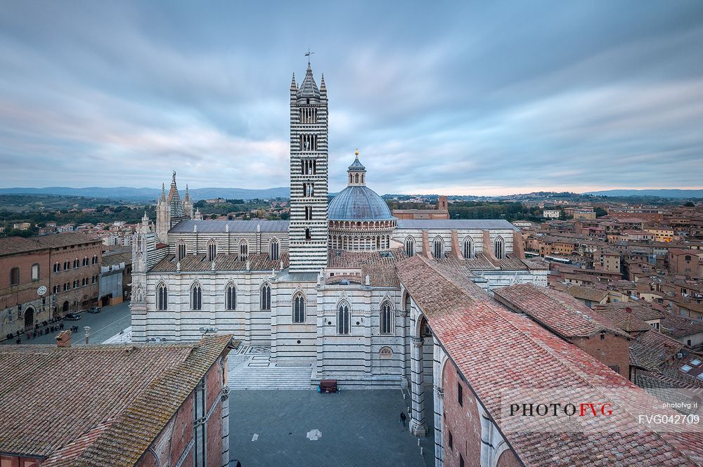 Santa Maria Assunta Cathedral, the Duomo of Siena, is one of the most distinguished examples of Italian Romanesque-Gothic cathedral, Siena, Tuscany, Italy, Europe