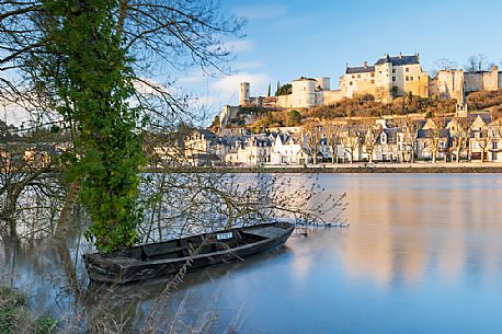Chinon is maybe the most romantic and picturesque village of the Loire Valley, thanks to its ancient medieval streets and to its castle which dominates the river from above. Chinon is maybe the most romantic and picturesque village of the Loire Valley, thanks to its ancient medieval streets and to its castle which dominates the river from above.