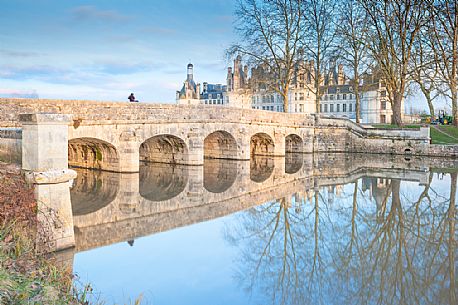 The Chateau de Chambord is the greatest of the castles in the Loire Valley. It is one of the most important castles in the french Renaissance too, as it is supposed to have been designed by Leonardo da Vinci. It is famous its double helical ramp. It is surrounded by a great natural area too. 