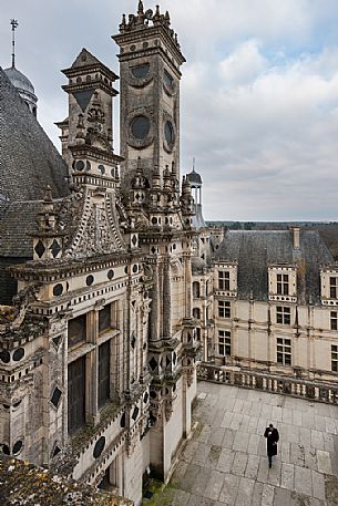 The Chateau de Chambord is the greatest of the castles in the Loire Valley. It is one of the most important castles in the french Renaissance too, as it is supposed to have been designed by Leonardo da Vinci. It is famous its double helical ramp. It is surrounded by a great natural area too. 