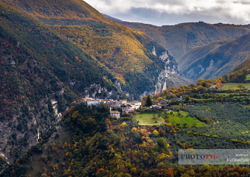 Castellonalto village in autumn, a medieval village on a cliff surrounded by a deep gorge in Valnerina valley, Umbria, Italy, Europe