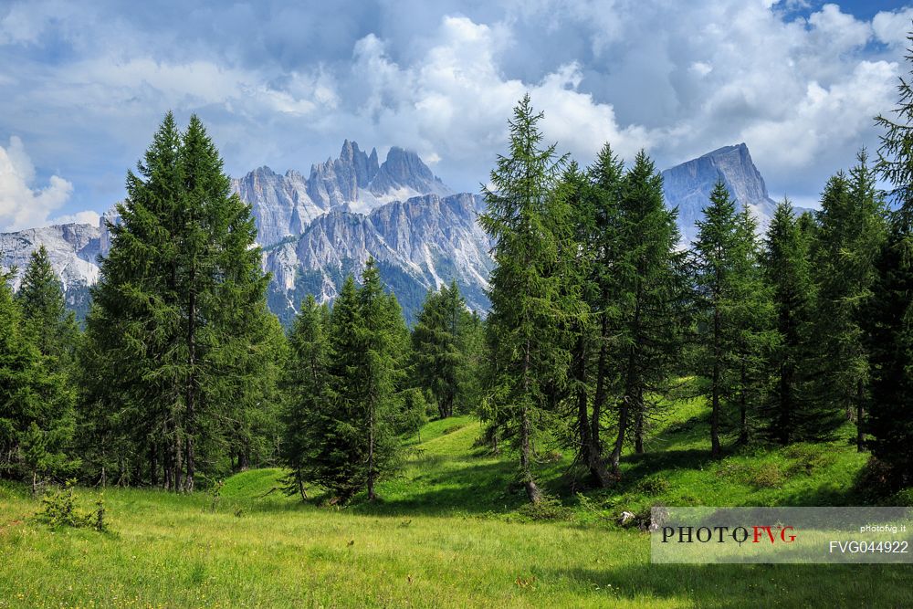 Croda da Lago and Lastoni di Formin peaks from the Cinque Torri mount, Cortina d'Ampezzo, dolomites, Veneto, Italy, Europe