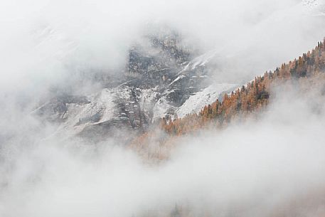 Autumn atmospheres in gran paradiso national park