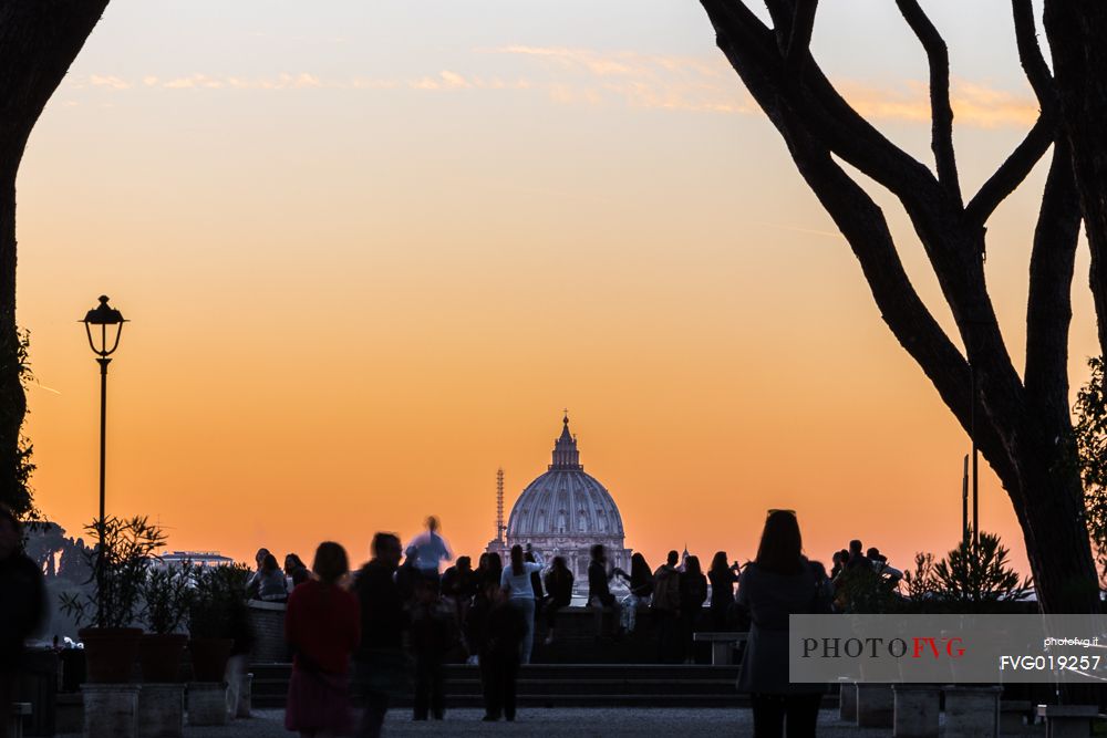 San Peter Basilica from the Garden of Oranges at sunset.