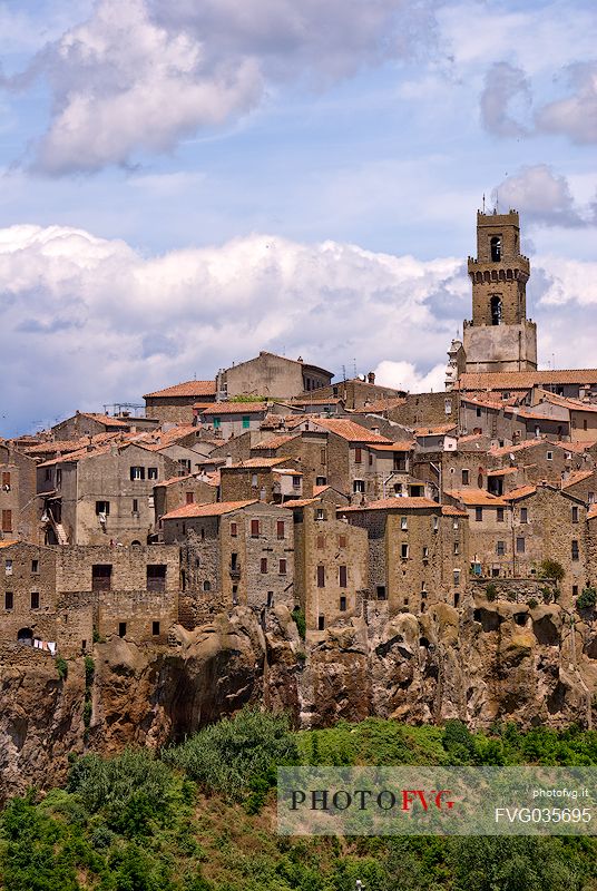 Pitigliano village, the cliff of Pitigliano is surrounded on three sides by many ravines, full of caves dug into the tuff, Maremma, Tuscany, Italy, Europe