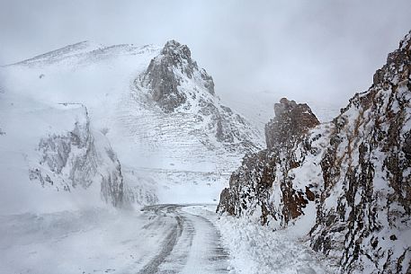 Forca di Presta mountain pass, road to Castellucciio di Norcia, Sibillini national park Umbria and Marches, Italy, Europe