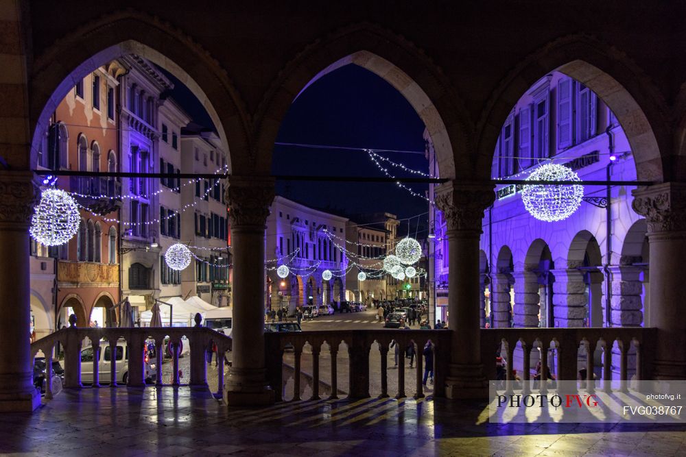 Christmas lights in Udine city. Look from the Loggia del Lionello towards Mercatovecchio, Friuli Venezia Giulia, Italy, Europe