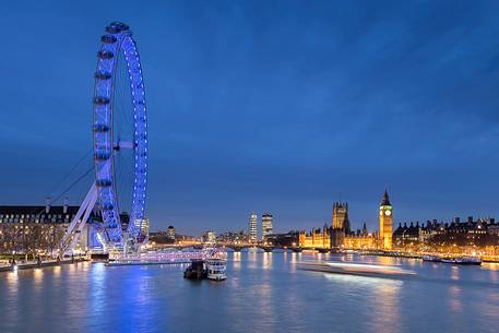 A suggestive view of London Eye and Thames