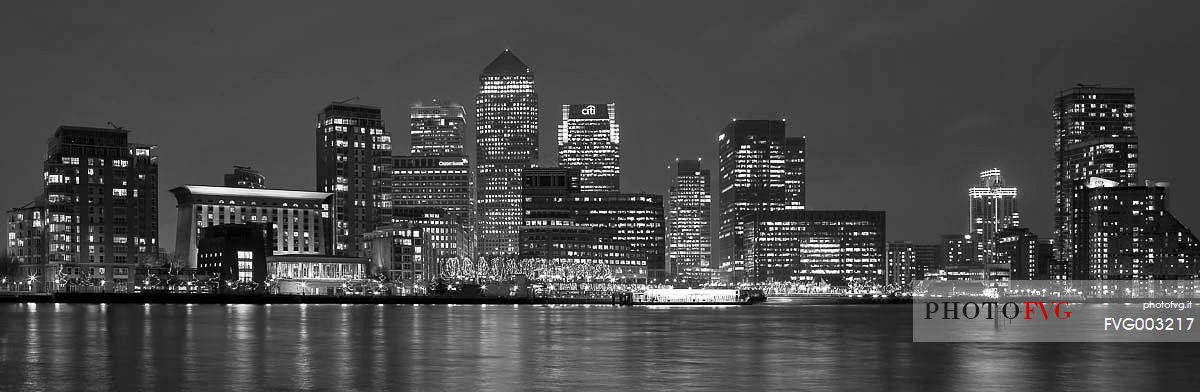 A view of Canary Warf skyline at dusk