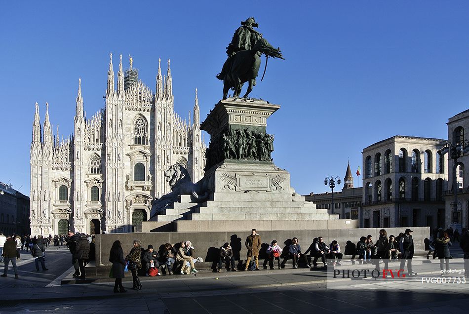 Equestrian statue of King Vittorio Emanuele II and Milan Cathedral