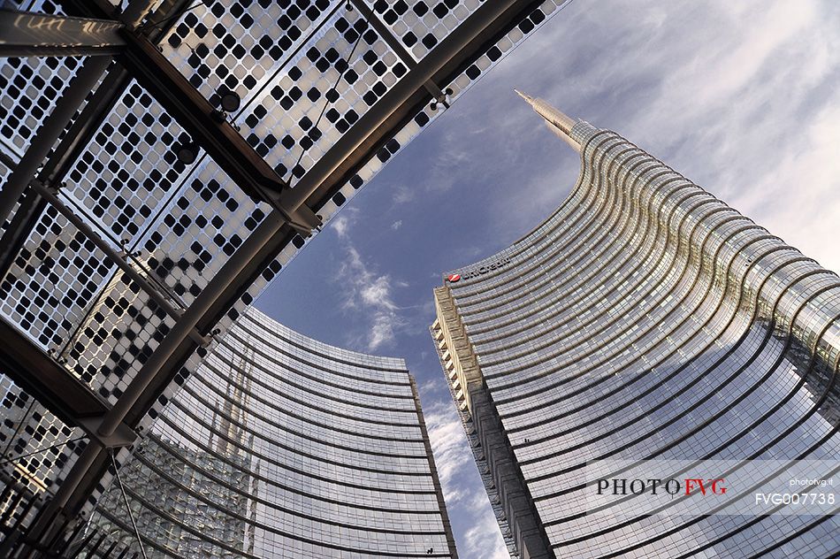 Unicredit Tower is the tallest building in Italy (231m)