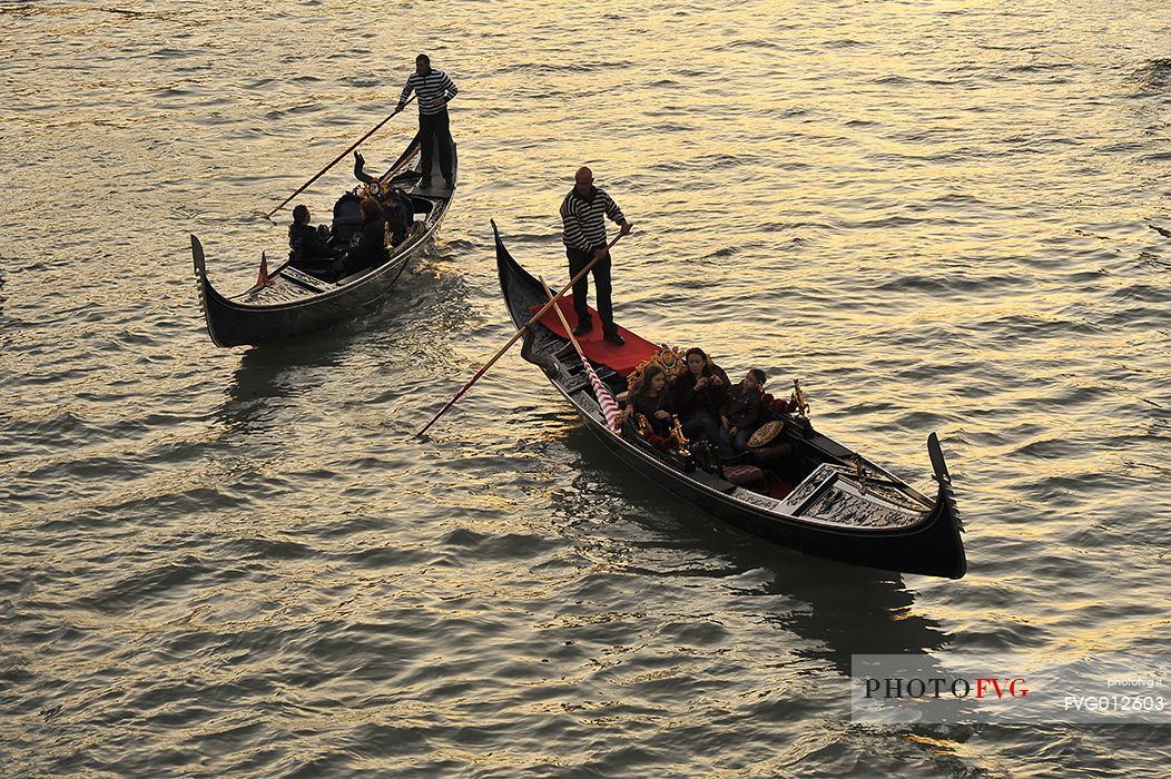 Gondoliers in Canal Grande