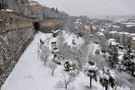 Lower city of Bergamo from the venetian walls of the upper city after a snowfall, Lombardy, Italy, Europe Lower city of Bergamo from the venetian walls of the upper city after a snowfall, Lombardy, Italy, Europe