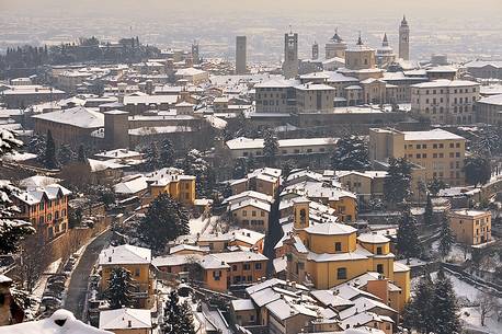 Skyline of the upper city of Bergamo, view from San Vigilio castle, Lombardy, Italy, Europe Skyline of the upper city of Bergamo, view from San Vigilio castle, Lombardy, Italy, Europe
