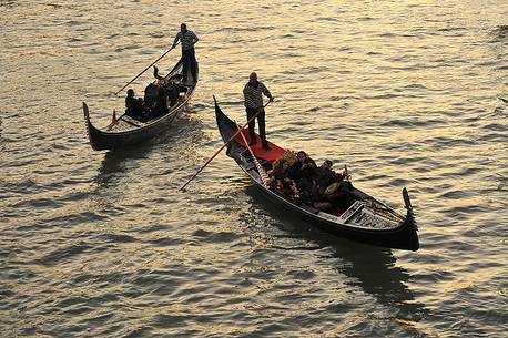 Gondoliers in Canal Grande