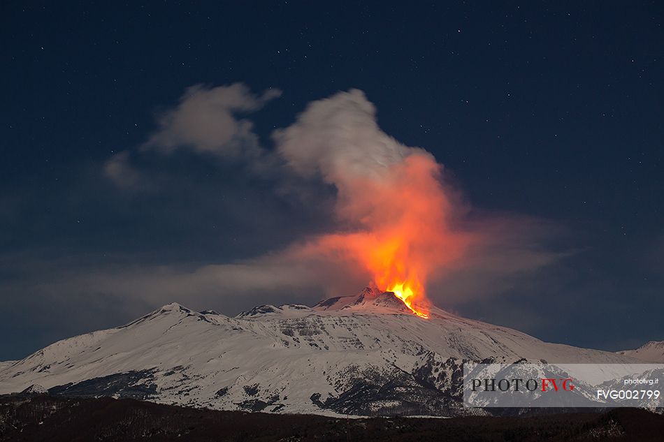 2nd paroxysmal event of 2012 taken from Monte Gurna