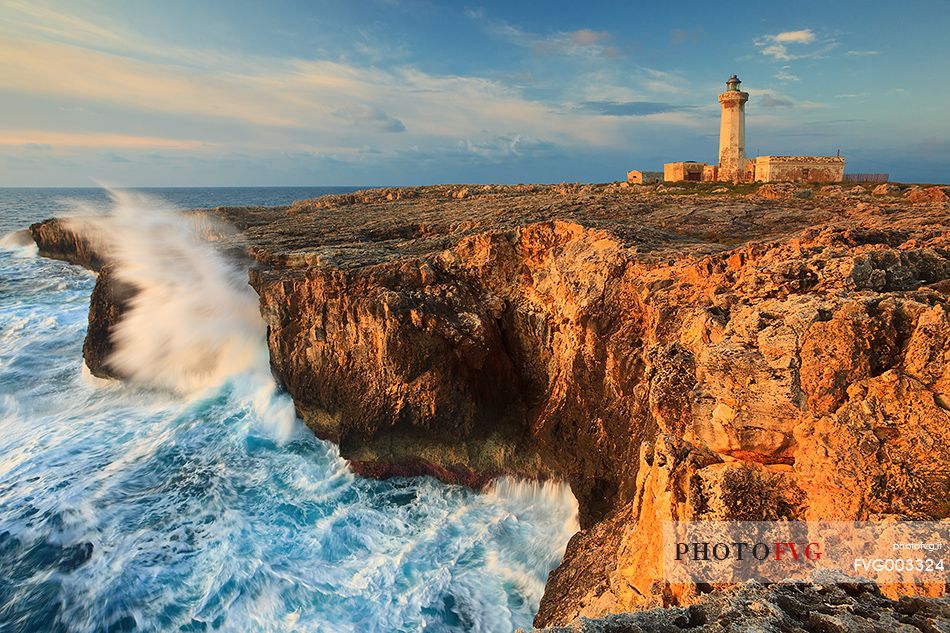 Capo Murro di Porco lighthouse