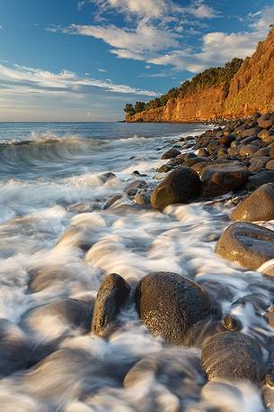 Stones in the waves, Praiola bay