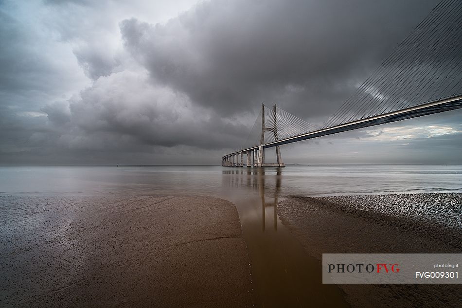 Vasco da Gama' Bridge