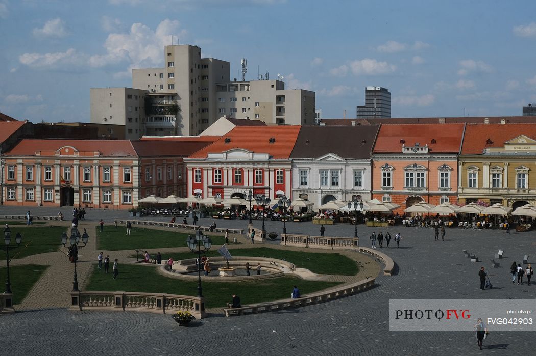 Piata Unirii square, with the mineral water fountain and the monument to the Holy Trinity in the foreground seen from the Museum of Art, Timisoara, Romania, Europe