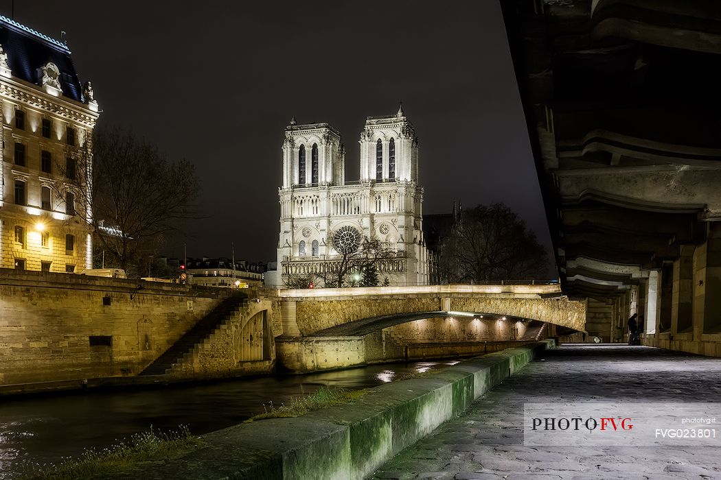 Front view of Notre Dame de Paris, Paris, France
